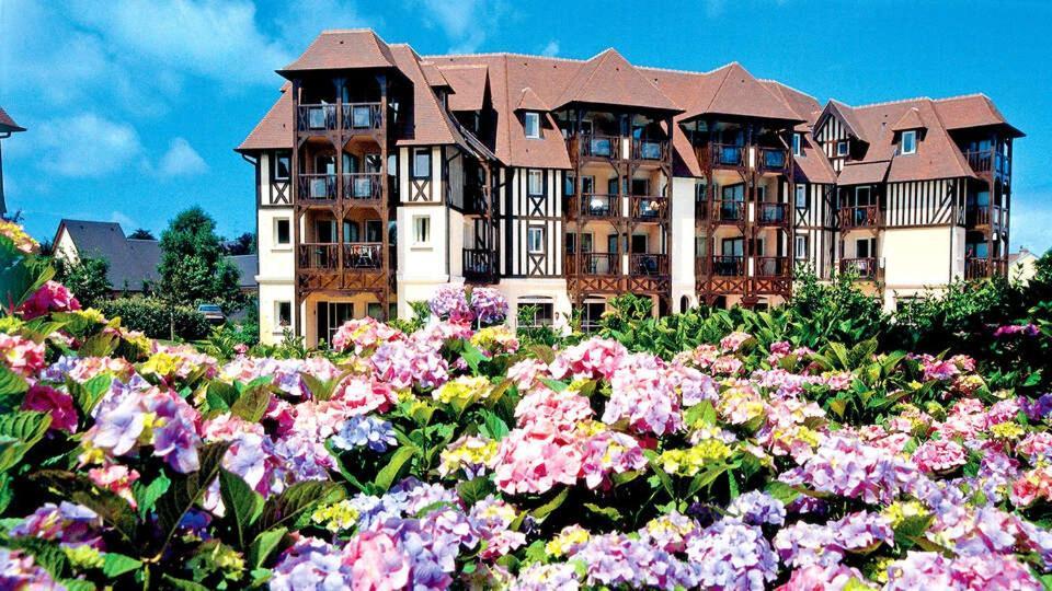"Magnifique 2 Pieces Deauville" Piscine Et Jardin Exterior photo